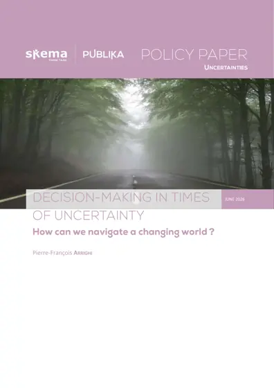 Decision-Making in Times of Uncertainty: How can we navigate a changing world?封面