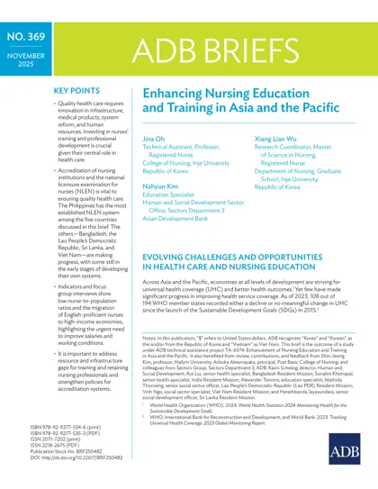 Enhancing Nursing Education and Training in Asia and the Pacific（加强亚洲及太平洋地区的护理教育与培训）封面